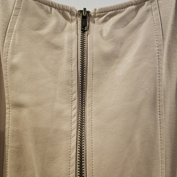 Eci New York Dress - Picture 6 of 8